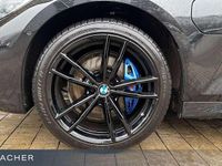 Gebraucht BMW 330e Performance 292 PS (214 kW) 2021 Saphirschwarz metallic Kombi