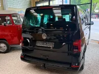 Używany VW Multivan 150 KM (110 kW) 2021 Czarny Minivan