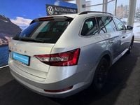 Gebraucht Skoda Superb 150 PS (110 kW) 2022 Silber metallic Kombi