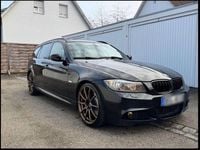 Gebraucht BMW 330 Performance 400 PS (294 kW) 2011 Schwarz Kombi