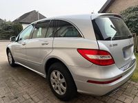 Gebraucht Mercedes R300 190 PS (139 kW) 2010 Silber Van / Kleinbus