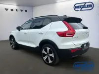 Gebraucht Volvo XC40 Plus 169 kW (231 PS) 2023 Crystal white / metallic SUV