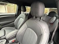 Second-hand Mini Cooper SE 135 kW (184 CP) 2023 Albastru Hatchback