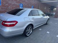 Gebraucht Mercedes E220 170 PS (125 kW) 2011 Grau Limousine