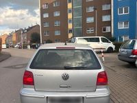 Gebraucht VW Golf IV 77 PS (56 kW) 2001 Grau Limousine