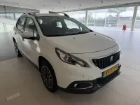 Gebraucht Peugeot 2008 Active 110 PS (80 kW) 2019 Weiß SUV