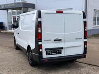Gebraucht Renault Trafic Komfort 121 PS (88 kW) 2017 Weiß Van / Kleinbus