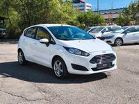 Gebraucht Ford Fiesta Trend 82 PS (60 kW) 2015 Weiß Kleinwagen