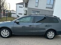 Second-hand VW Passat Highline 122 CP (89 kW) 2011 Gri Break