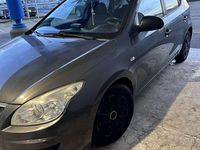 Gebraucht Hyundai i30 116 PS (85 kW) 2009 Grau Kombi