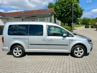 Używany VW Caddy Maxi Trendline 125 KM (91 kW) 2017 Srebrny Minivan