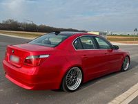 Gebraucht BMW 520 170 PS (125 kW) 2004 Rot Limousine