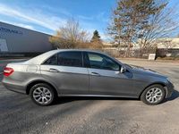 Gebraucht Mercedes E220 170 PS (125 kW) 2010 Grau Limousine