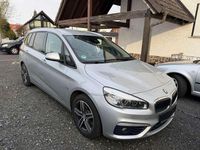 Gebraucht BMW 220 Sport Line 190 PS (139 kW) 2017 Glaciersilber Van / Kleinbus