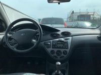 Usata Ford Focus 101 CV (74 kW) 2001 Blu Berlina