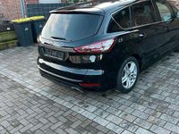Gebraucht Ford S-MAX S 209 PS (153 kW) 2017 Schwarz Van / Kleinbus