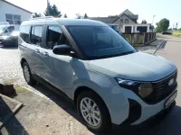 Neu Ford Tourneo Courier Titanium 125 PS (91 kW) 2026 Grau Van / Kleinbus