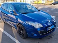 Gebraucht Renault Mégane Bose Edition 131 PS (96 kW) 2012 Blau Limousine