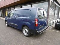 Gebraucht Opel Combo Basis 102 PS (75 kW) 2024 Blau Kombi