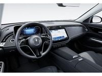 Gebraucht Mercedes E220 Avantgarde 197 PS (144 kW) 2024 Metalliclack verdesilber
