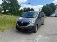 Gebraucht Renault Trafic Expression 145 PS (106 kW) 2017 Grau Van / Kleinbus