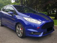 Gebraucht Ford Fiesta ST 182 PS (133 kW) 2014 Blau metallic Kleinwagen