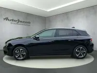 Neu Opel Astra Edition 136 PS (100 kW) 2026 Karbon schwarz (metallic) Limousine