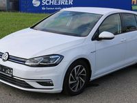 Gebraucht VW Golf Comfortline 131 PS (96 kW) 2018 Weiß Limousine