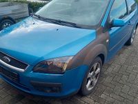 Gebraucht Ford Focus 115 PS (84 kW) 2005 Blau Coupé