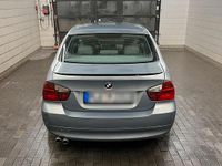 Gebraucht BMW 325 218 PS (160 kW) 2005 Silber Limousine
