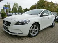 Gebraucht Volvo V40 You! 120 PS (88 kW) 2014 Weiß Limousine