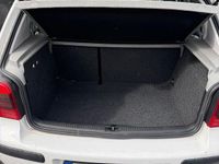 Gebraucht VW Golf IV 75 PS (55 kW) 1999 Weiß Kleinwagen