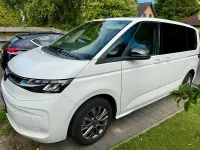 Gebraucht VW Multivan Life 150 PS (110 kW) 2023 Weiß Van / Kleinbus