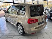 Gebraucht VW Touran Style 105 PS (77 kW) 2012 Beige Van / Kleinbus