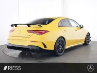 Gebraucht Mercedes CLA45 AMG AMG 421 PS (309 kW) 2024 Gelb Coupé