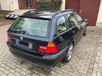 Gebraucht BMW 320 150 PS (110 kW) 2002 Blau Kombi