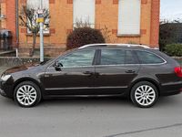 Gebraucht Skoda Superb Exclusive 170 PS (125 kW) 2014 Braun Kombi