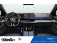 Neu BMW 540 M Sport 303 PS (222 kW) 2026 Sophistograu brillanteffekt Limousine
