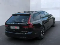 Gebraucht Volvo V90 Plus 349 PS (256 kW) 2025 Onyx black Kombi