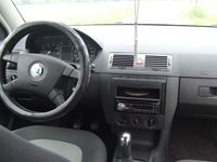 Gebraucht Skoda Fabia 73 PS (53 kW) 2004 Grau metallic Kleinwagen