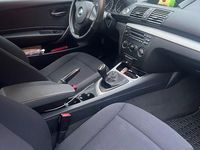 Gebraucht BMW 116 122 PS (89 kW) 2010 Weiß Kleinwagen