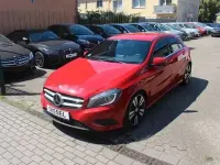 Gebraucht Mercedes A180 109 PS (80 kW) 2014 Rot Kleinwagen