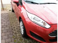 Gebraucht Ford Fiesta Ambiente 60 PS (44 kW) 2016 Rot Kleinwagen