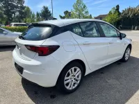 Usado Opel Astra 105 HP (77 kW) 2022 Branco Citadino