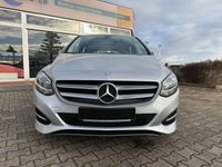 Gebraucht Mercedes B180 Style 122 PS (89 kW) 2016 Silber Van / Kleinbus