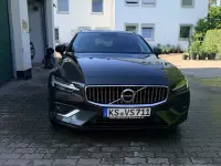 Gebraucht Volvo V60 Inscription 197 PS (144 kW) 2020 Grau Kombi