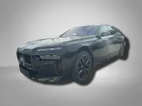 Gebraucht BMW 740 M Sport 299 PS (219 kW) 2025 Saphirschwarz metallic Limousine