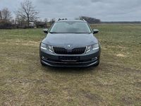 Second-hand Skoda Octavia Style 150 CP (110 kW) 2019 Gri Break