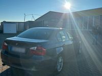 gebraucht BMW 320 i e90