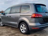Gebraucht VW Sharan Sound 150 PS (110 kW) 2018 Grau Van / Kleinbus